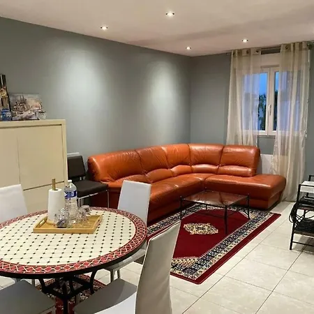 Holiday home Charmante Maison 4 Personnes Proche De Paris